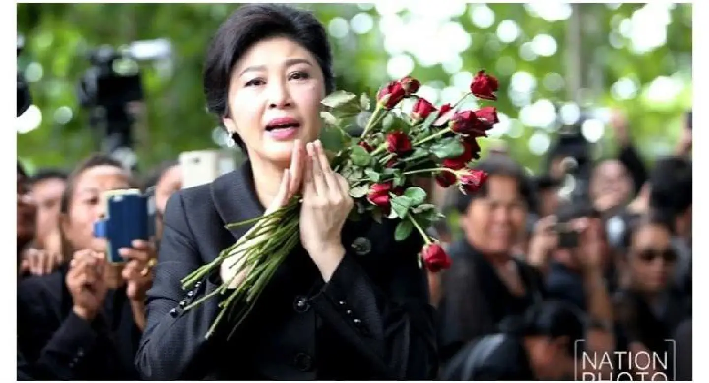 Prosecutors file documents in Yingluck court case Prosecutors file documents in Yingluck court case