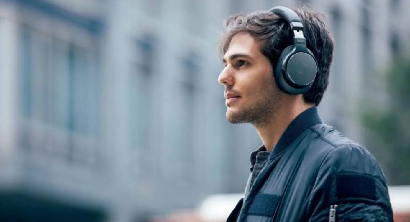 Let your ears hear every detail Let your ears hear every detail