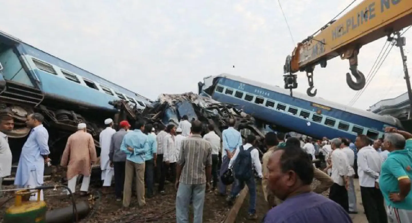 At least 23 dead, dozens hurt as train derails in India At least 23 dead, dozens hurt as train derails in India