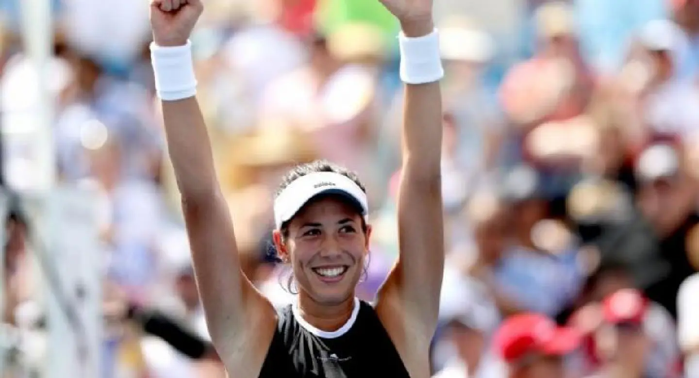 Muguruza routs would-be No. 1 Halep for Cincy title Muguruza routs would-be No. 1 Halep for Cincy title