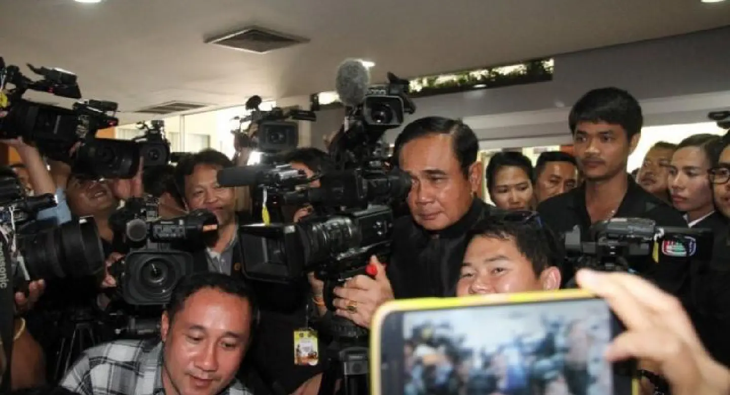 Prayut questions whether media serving public interest by not reporting on ministers’ work Prayut questions whether media serving public interest by not reporting on ministers’ work