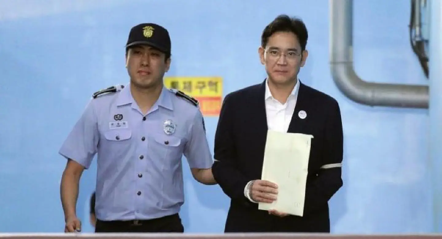 Like father, like son: Samsung heir convicted Like father, like son: Samsung heir convicted