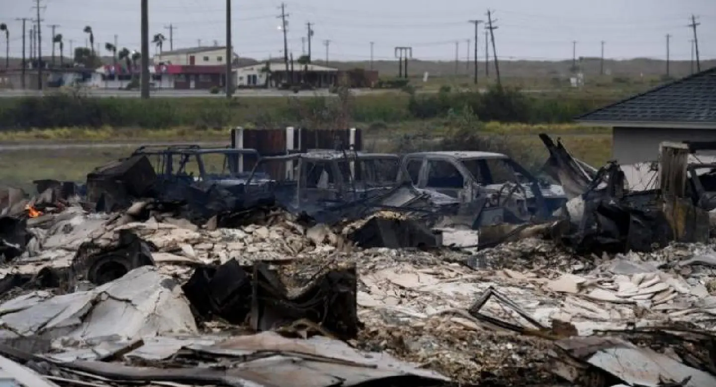 Texas hunkers down as Hurricane Harvey lashes US coastline Texas hunkers down as Hurricane Harvey lashes US coastline