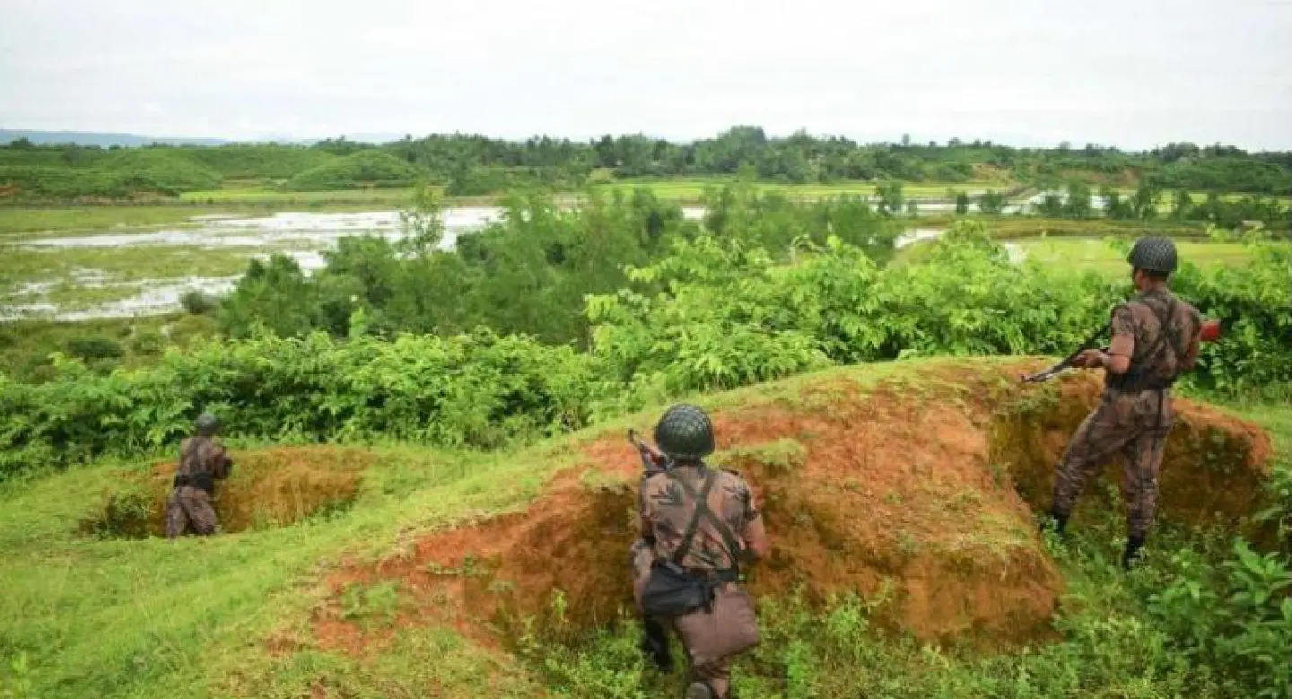 Myanmar troops fire at Rohingya villagers: AFP and border guards Myanmar troops fire at Rohingya villagers: AFP and border guards