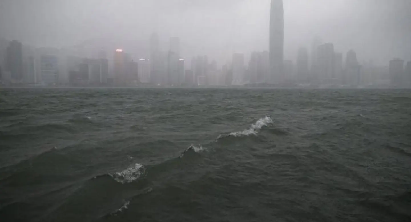 Second storm hits Hong Kong and Macau amid typhoon recovery
