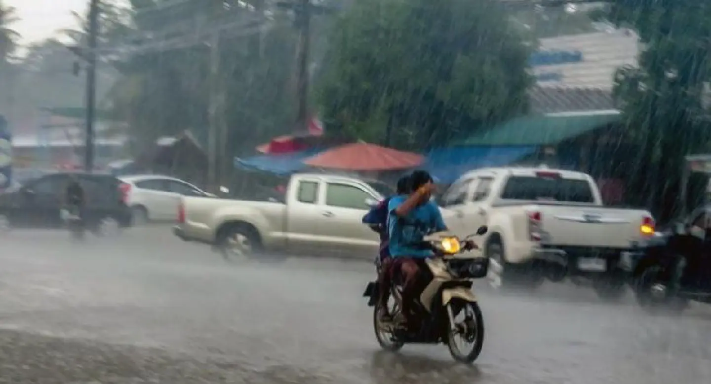 Sunday drenching for Phuket Sunday drenching for Phuket
