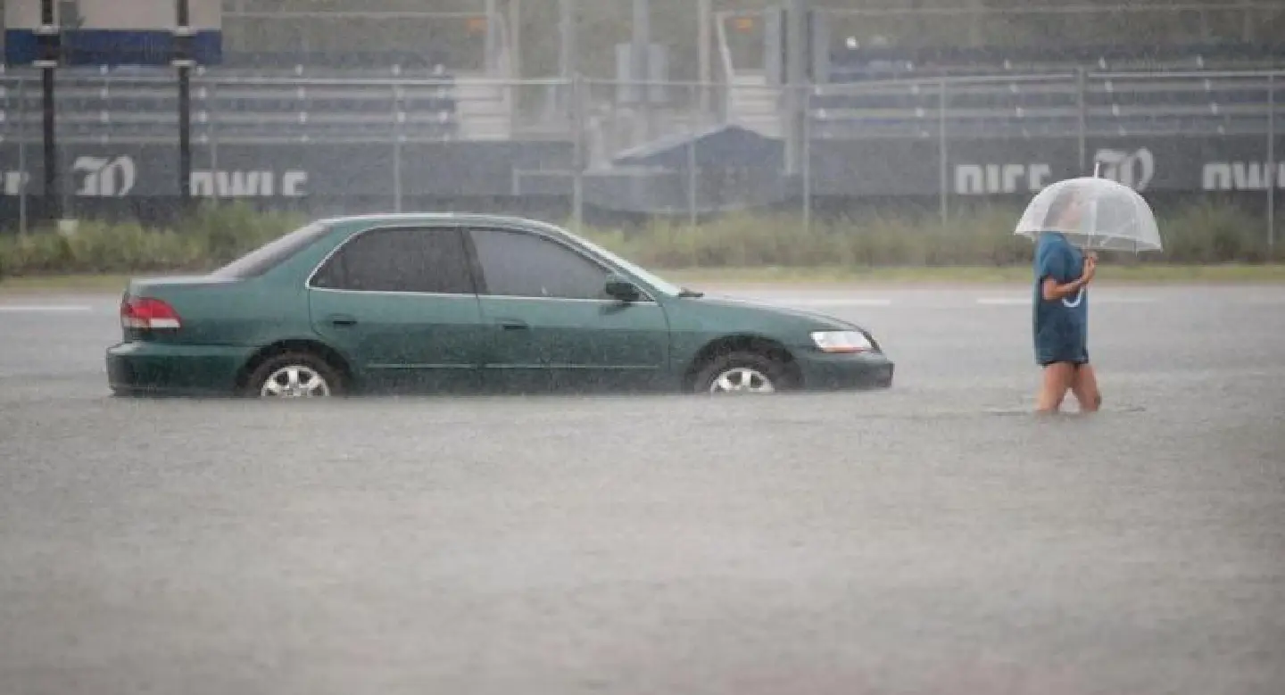 Superstorm Harvey drowns Texas town in dirty torrent Superstorm Harvey drowns Texas town in dirty torrent