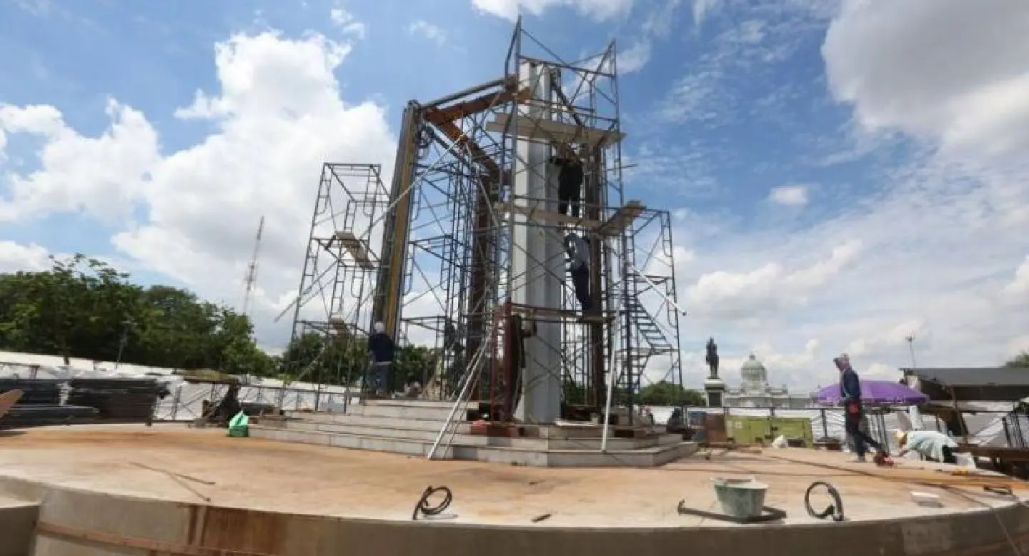 King orders replica of Royal Crematorium for mourners King orders replica of Royal Crematorium for mourners