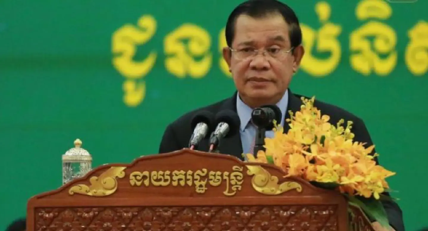 Hun Sen denies Yingluck route Hun Sen denies Yingluck route