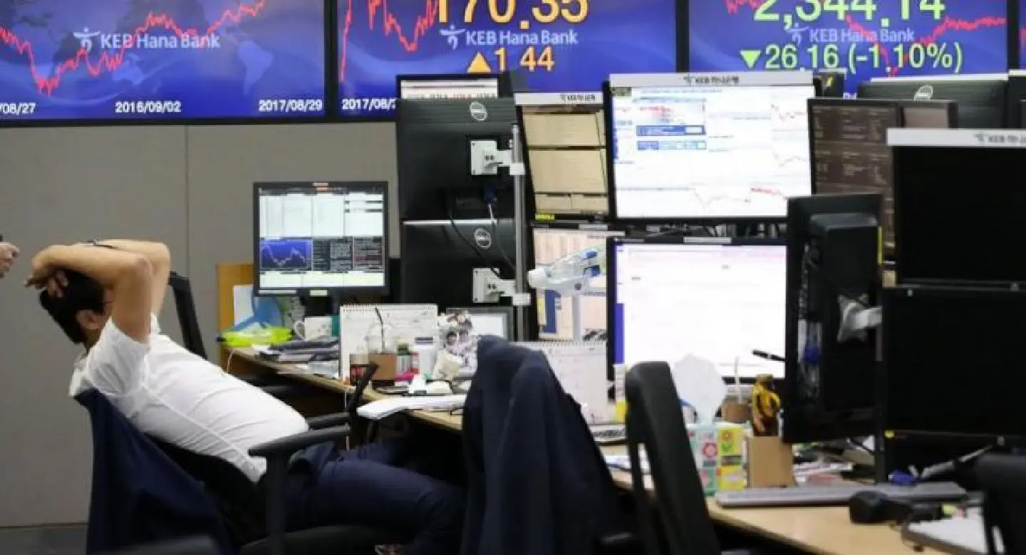 Korean tension and currency speculation affect baht Korean tension and currency speculation affect baht