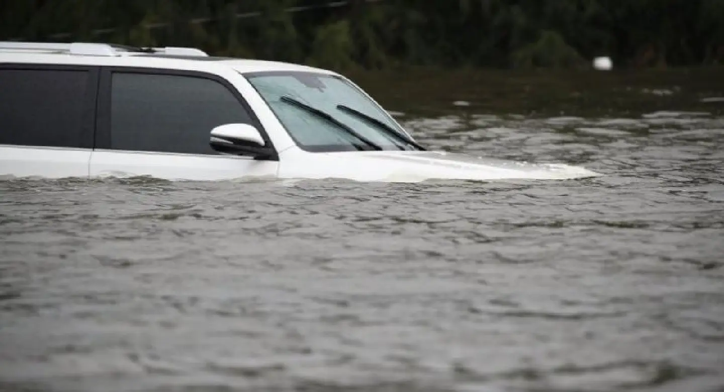 Divided US embraces floods as chance to pull together Divided US embraces floods as chance to pull together