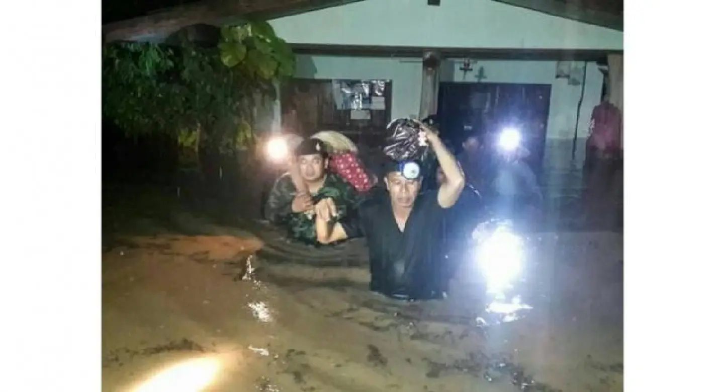 Overnight rains trigger flash floods in Lampang Overnight rains trigger flash floods in Lampang