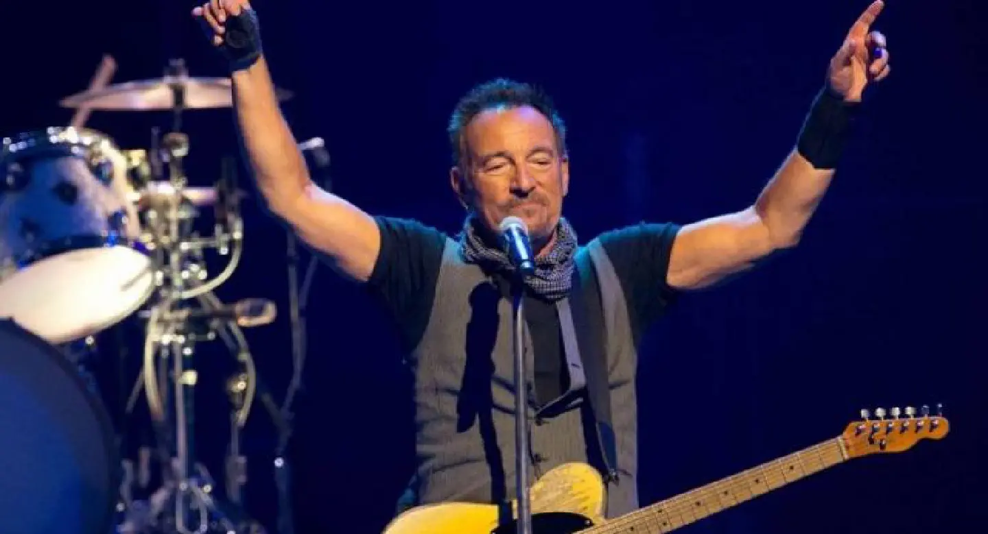 Bruce Springsteen extends Broadway run after tickets sell out