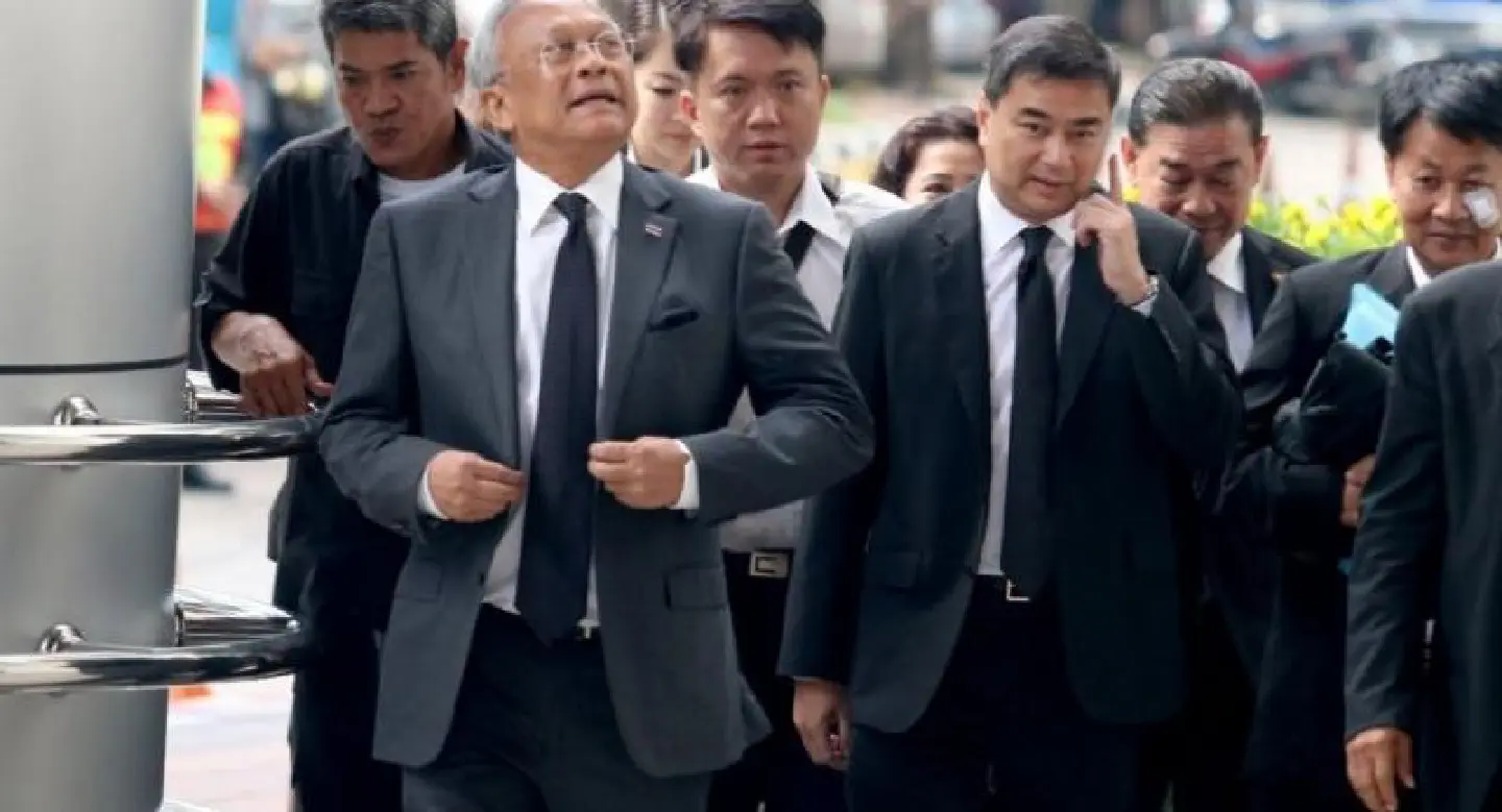 Blame for faulty case against Abhisit and Suthep lies with politicians Blame for faulty case against Abhisit and Suthep lies with politicians