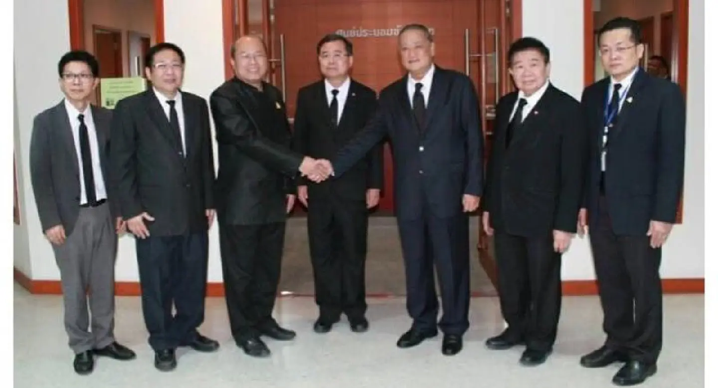 Sukhumbhand, auditor-general settle libel case