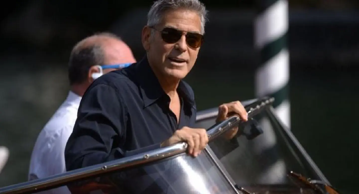Clooney puts poison in Anywhere USA's peanut butter Clooney puts poison in Anywhere USA's peanut butter