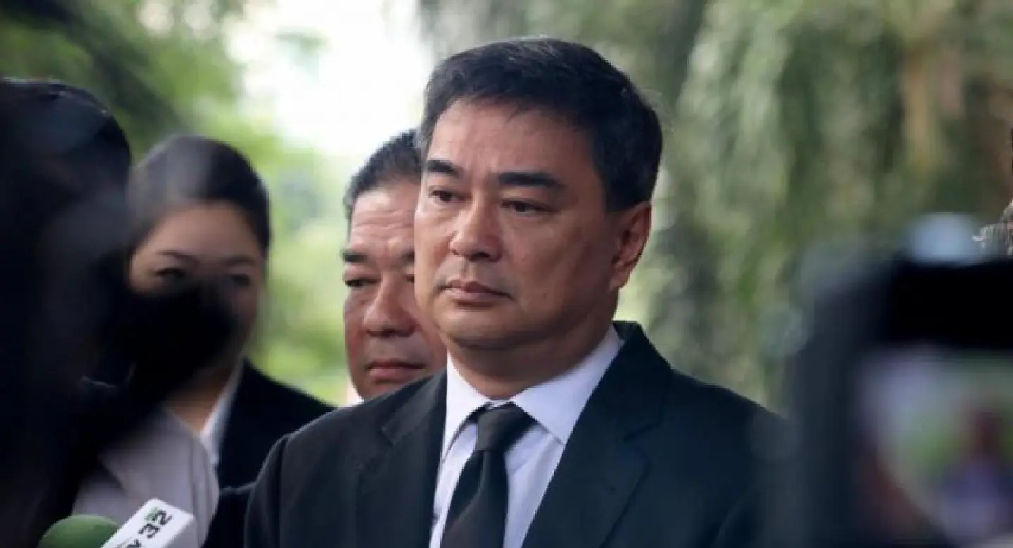 Abhisit claims exoneration in red-shirt crackdown Abhisit claims exoneration in red-shirt crackdown