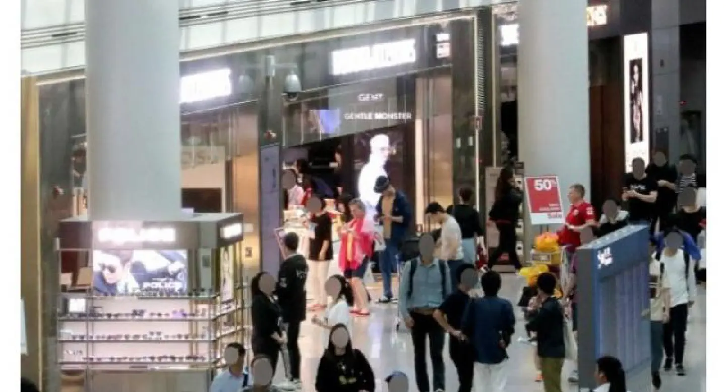 Lotte considers pulling out of Incheon airport Lotte considers pulling out of Incheon airport