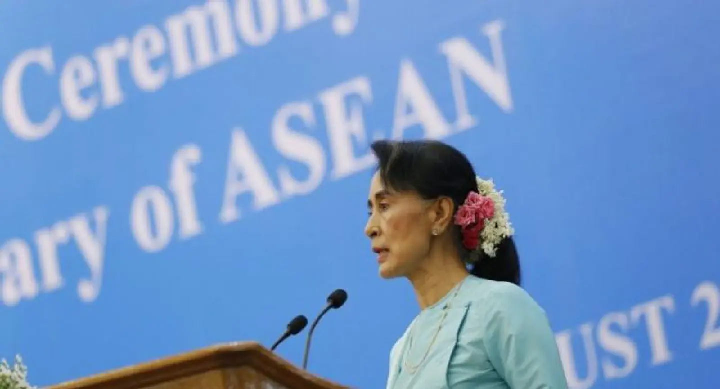 Myanmar's Suu Kyi slams 'misinformation' over Rohingya crisis Myanmar's Suu Kyi slams 'misinformation' over Rohingya crisis