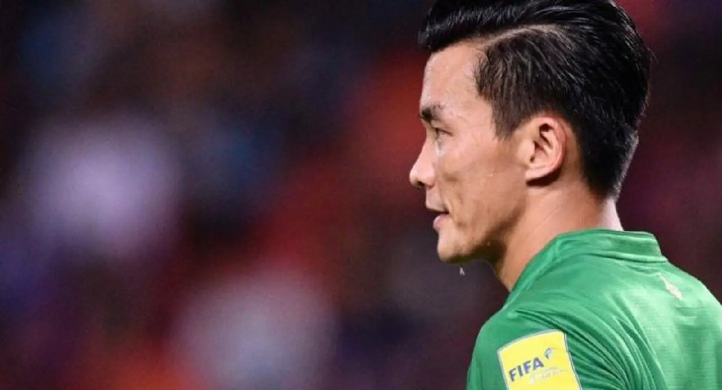 Goalie Sinthaweechai calls it quit