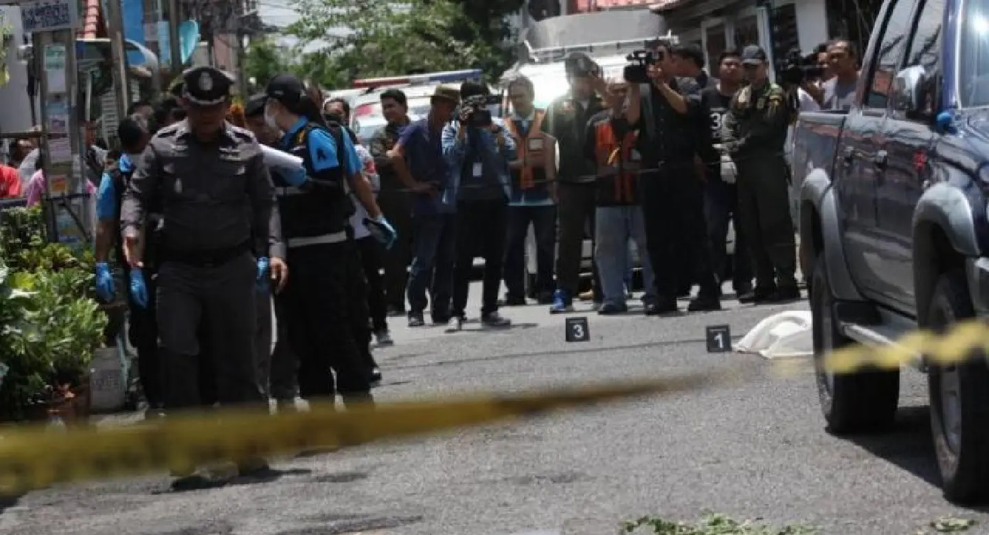 Man killed in brawl over 'smelly' noodles Man killed in brawl over 'smelly' noodles