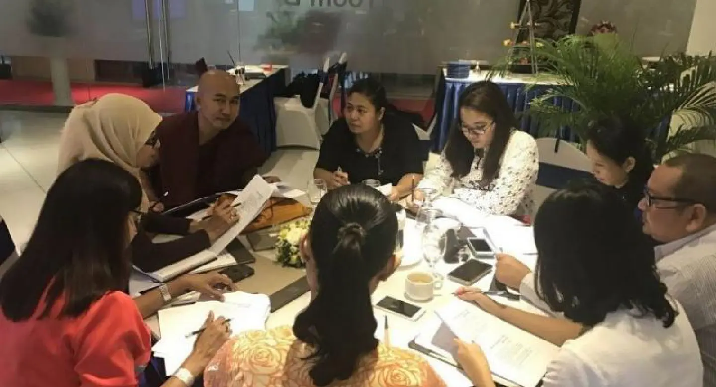 Responsible-business agency launches report to encourage equality in Myanmar companies