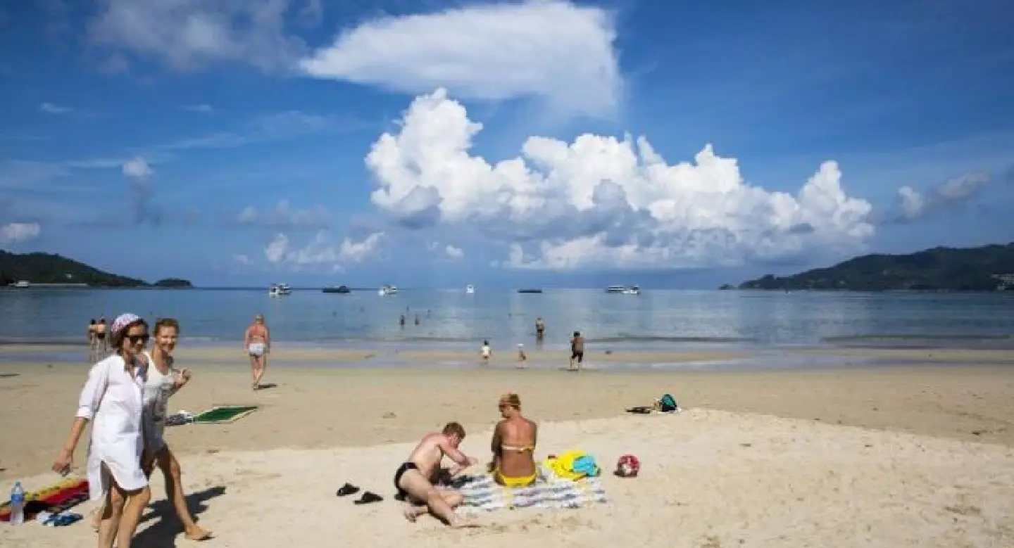 Keeping Phuket’s beaches clean Keeping Phuket’s beaches clean