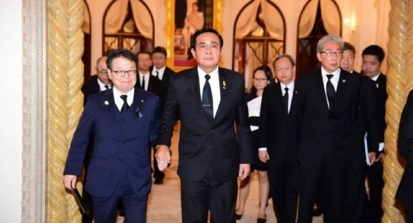 Huge Japanese business delegation focuses on EEC Huge Japanese business delegation focuses on EEC