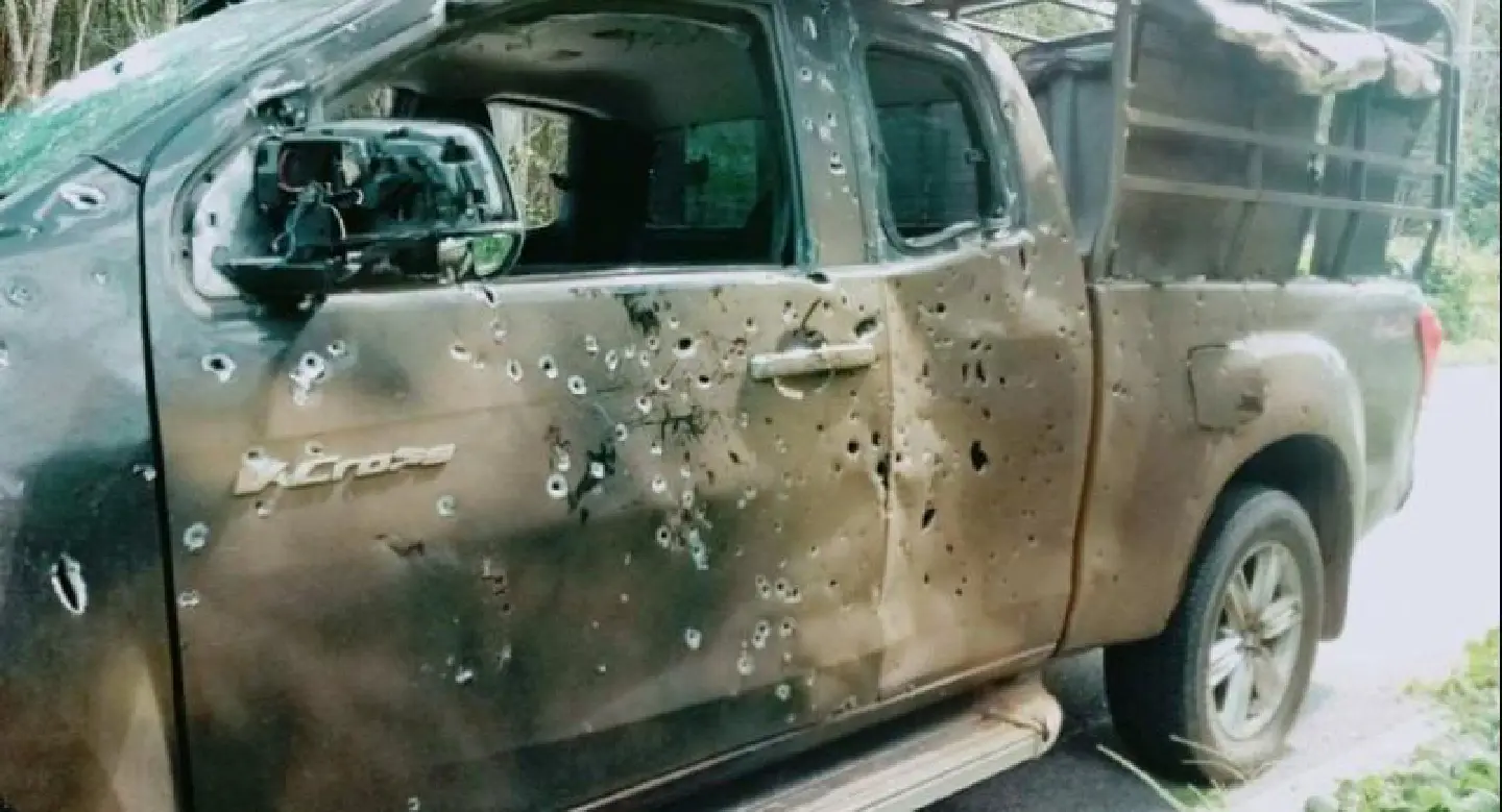 One dead, 20 wounded in Thai south ambush One dead, 20 wounded in Thai south ambush