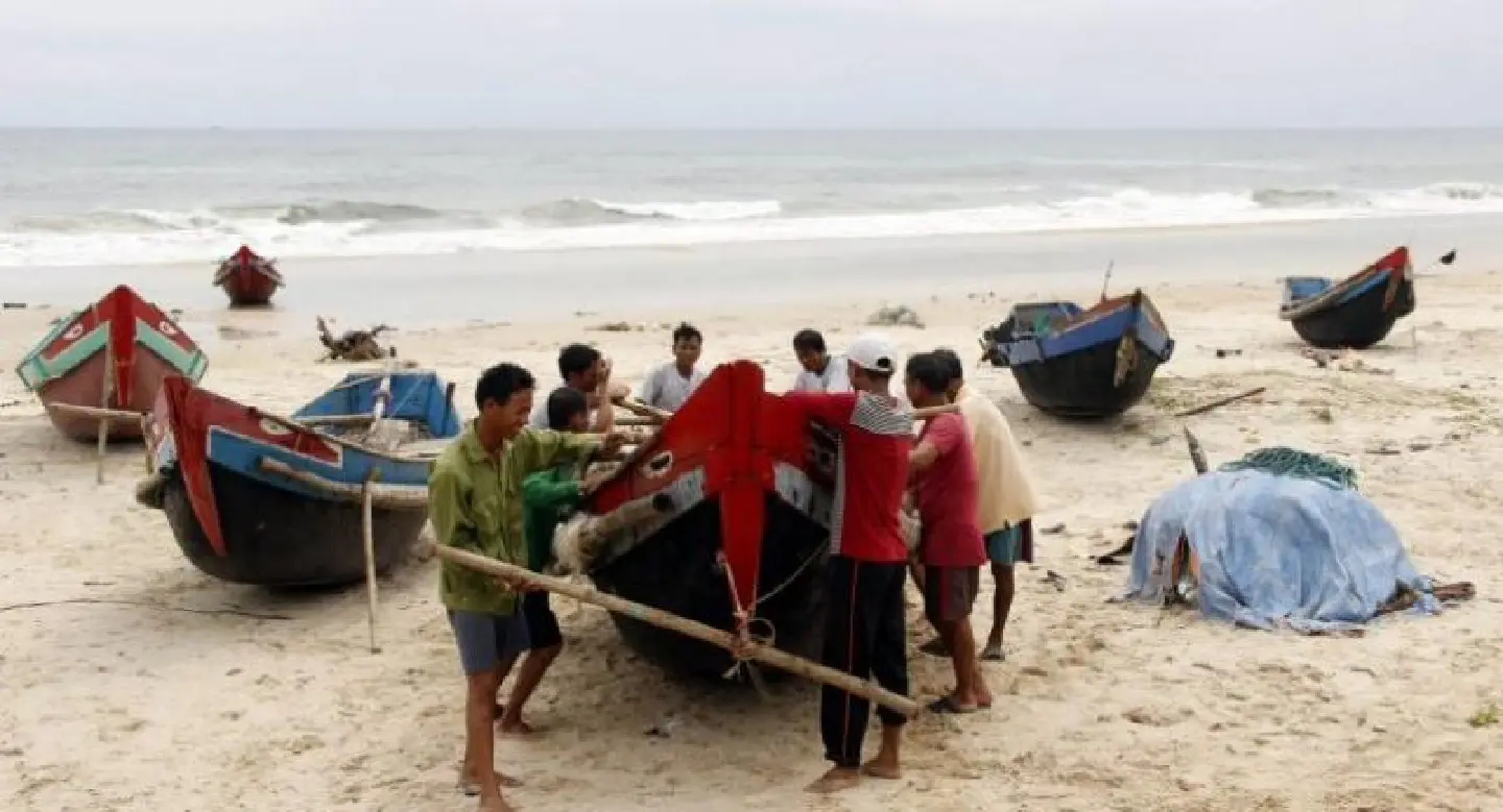 Vietnam braces for 'strongest storm in a decade' Vietnam braces for 'strongest storm in a decade'