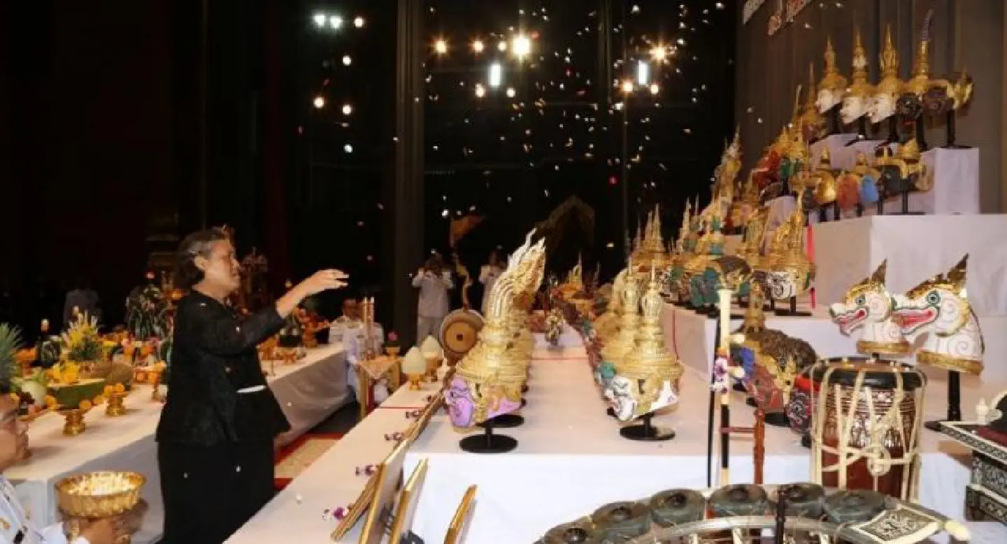Masters of thai theatre