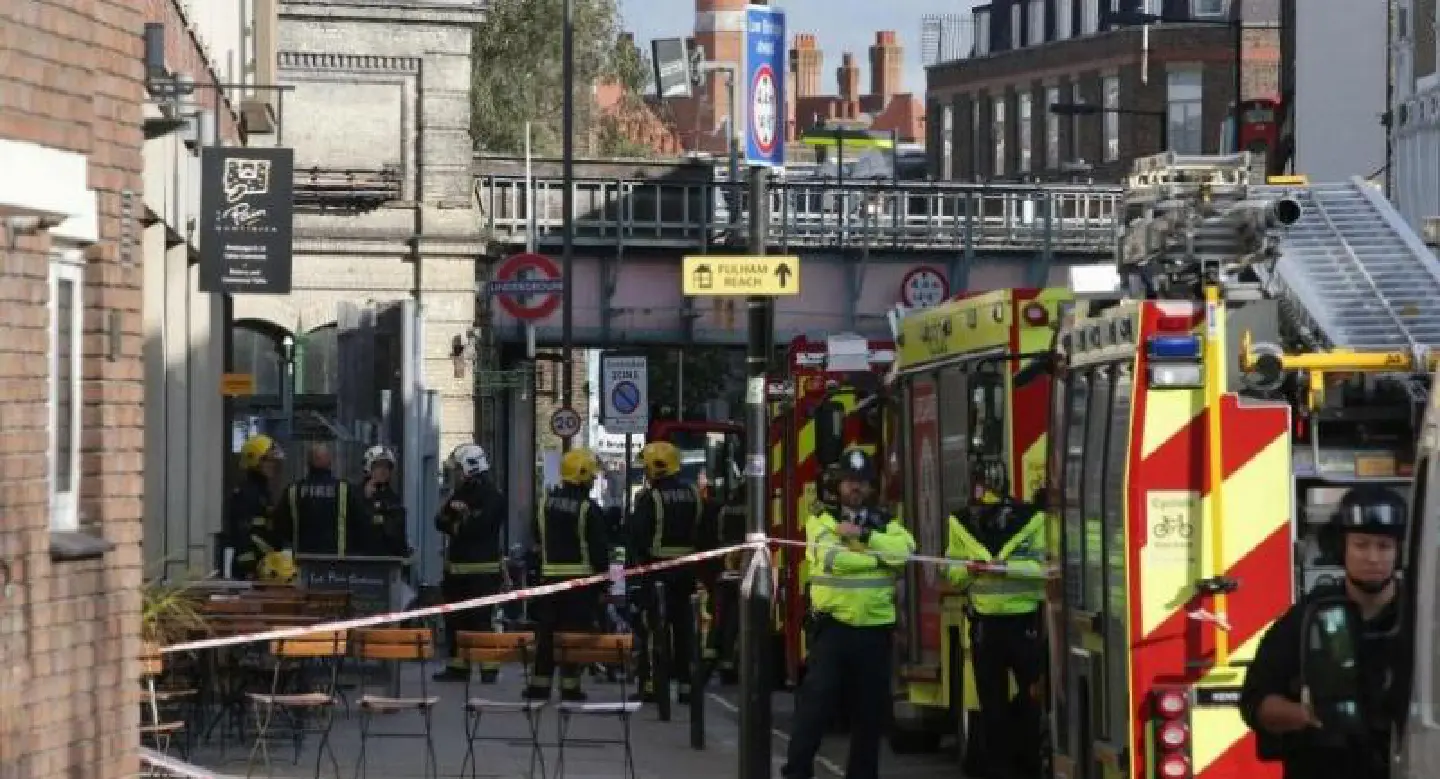 London train incident being treated as 'terrorism': police London train incident being treated as 'terrorism': police