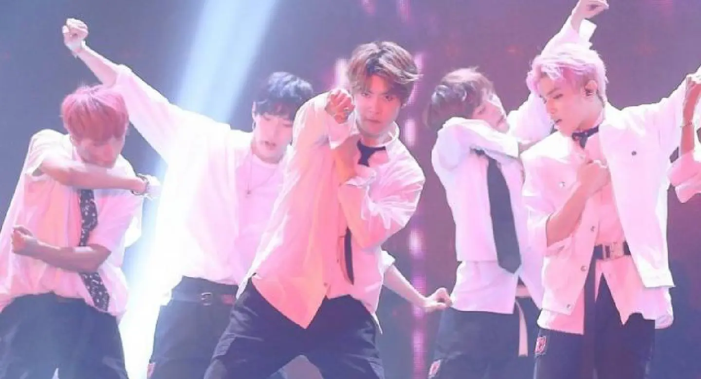 NCT 127 have fans swooning at Thunder Dome NCT 127 have fans swooning at Thunder Dome