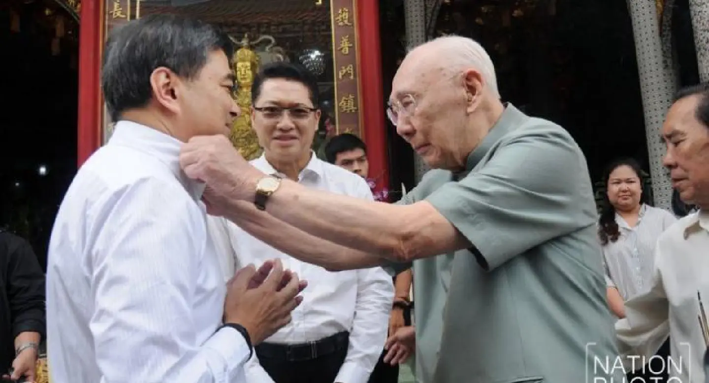 Abhisit attend Bhichai birthday rite Abhisit attend Bhichai birthday rite