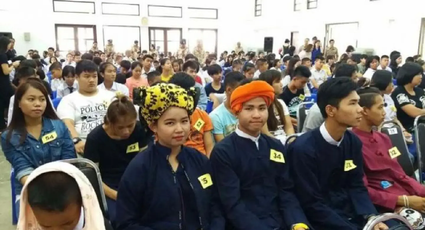 ‘Stateless’ students granted citizenship under new policy ‘Stateless’ students granted citizenship under new policy