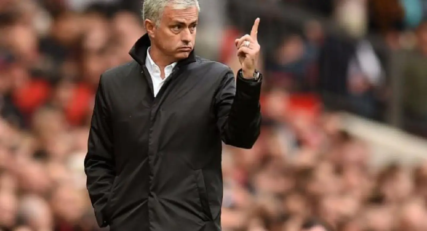Mourinho shrugs off City rivalry in title race Mourinho shrugs off City rivalry in title race