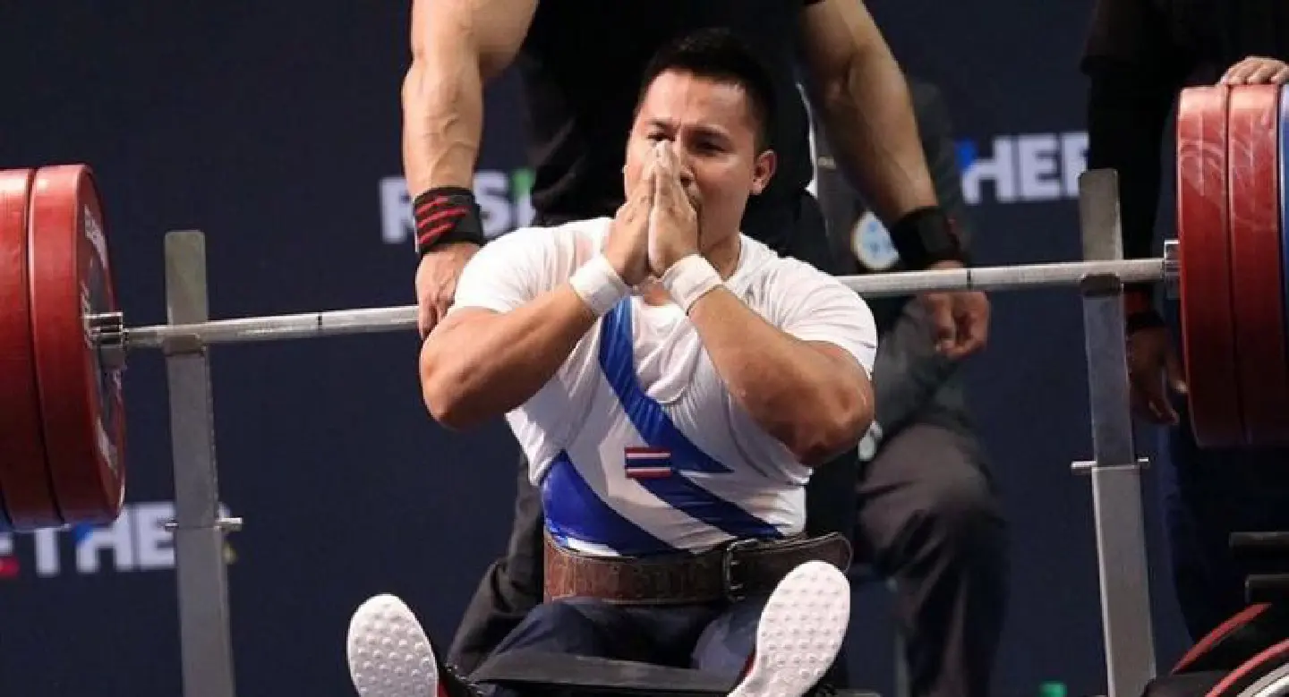 Narong snatches eighth successive gold