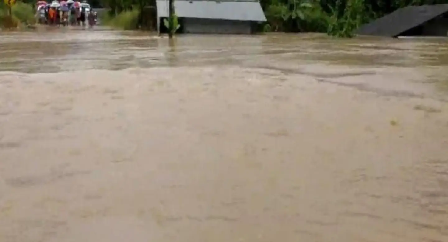 Flash floods, mudslides warning for 14 southern provinces Flash floods, mudslides warning for 14 southern provinces