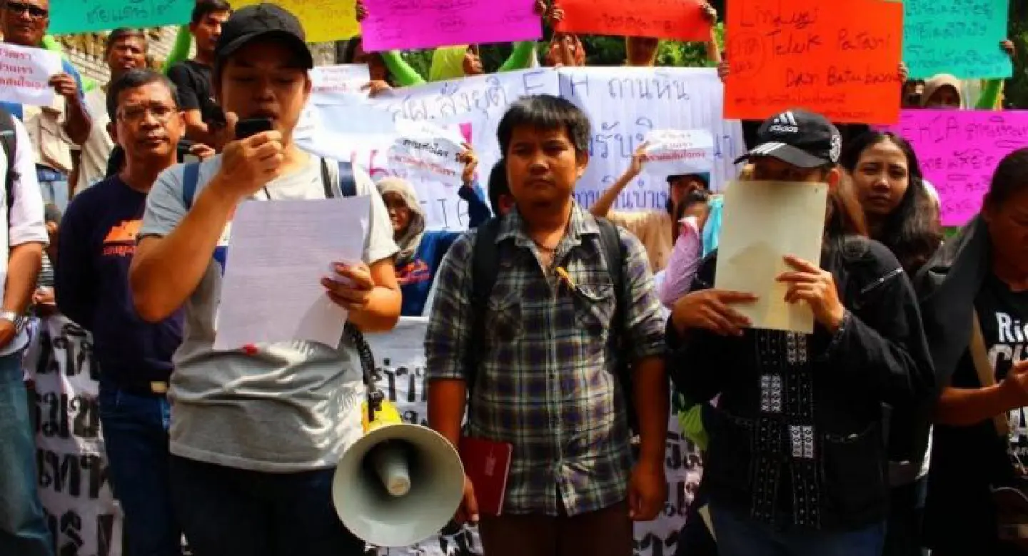 Activists vow to fight environment bill Activists vow to fight environment bill