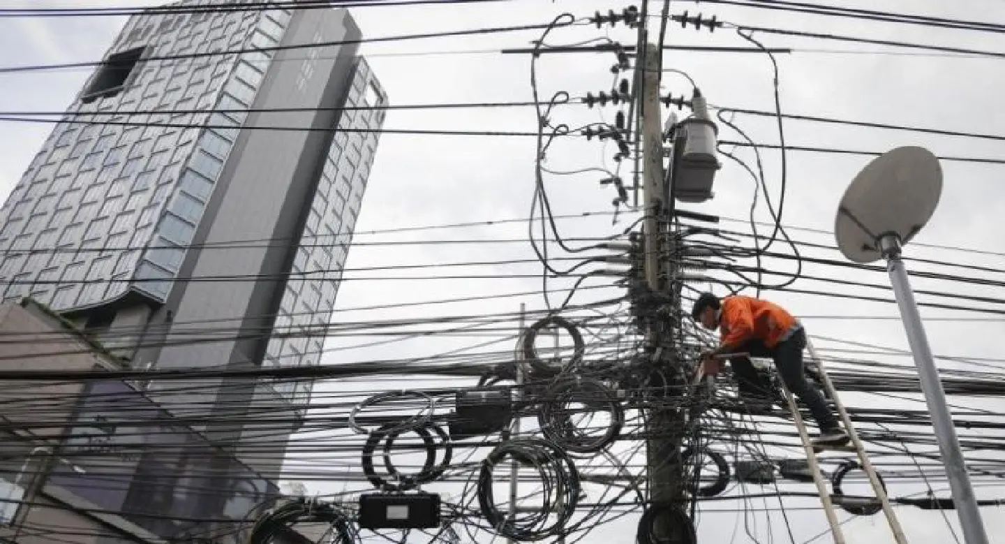 Overhead wires to go underground in Bangkok