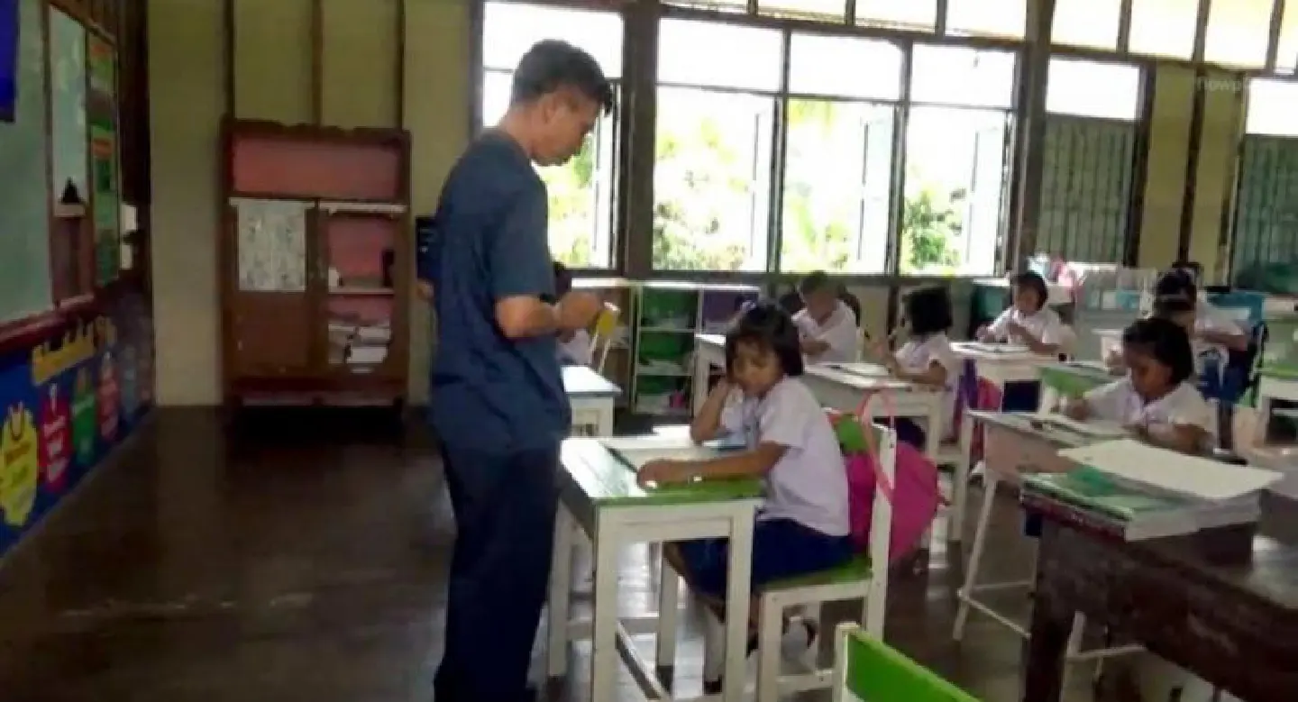 Reprieve at Phitsanulok school as four teachers retire Reprieve at Phitsanulok school as four teachers retire