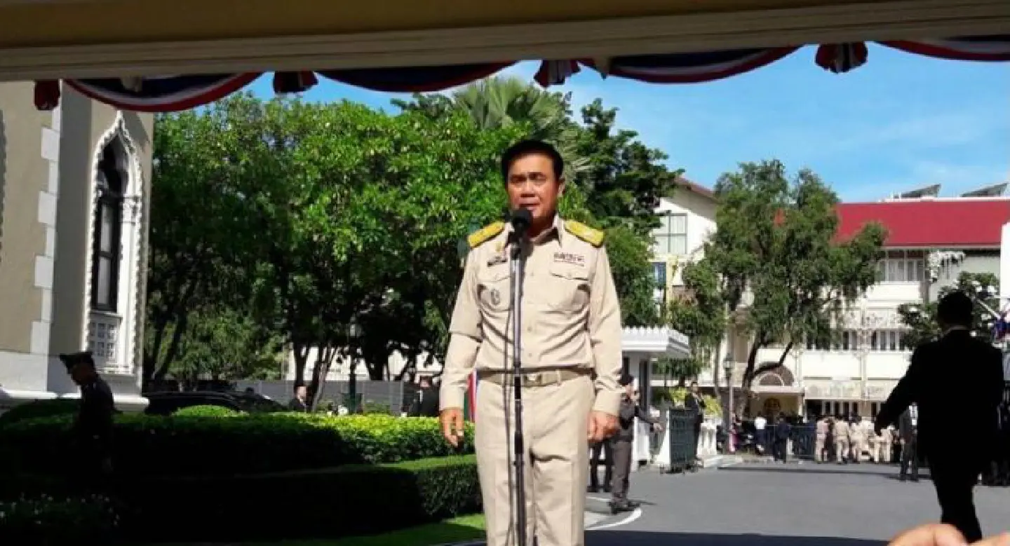 Yingluck in Dubai, passport to be revoked: PM Yingluck in Dubai, passport to be revoked: PM