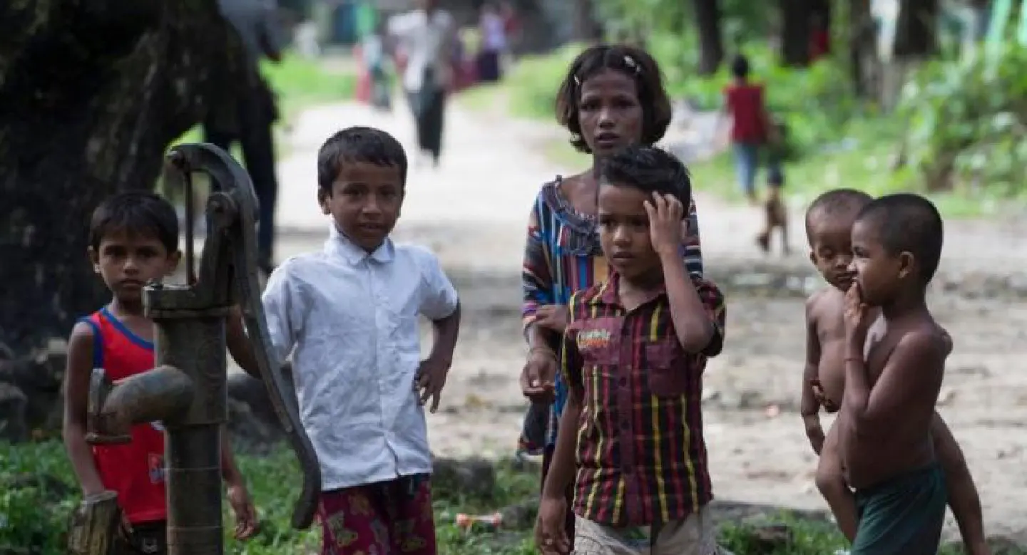 Refugee family hunters bring hope to Rohingya children Refugee family hunters bring hope to Rohingya children
