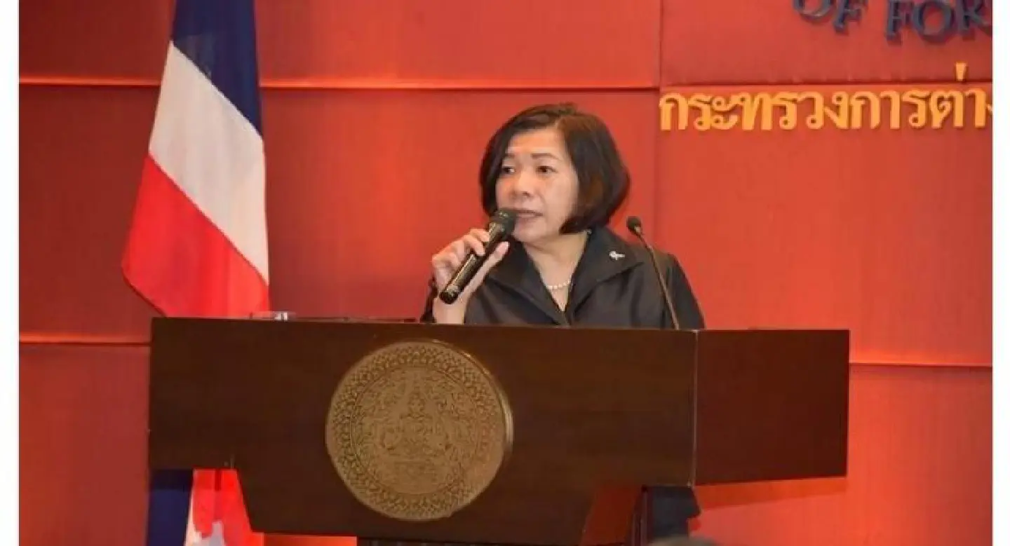 Formal request needed to trigger Yingluck passport Review: Foreign Ministry Formal request needed to trigger Yingluck passport Review: Foreign Ministry