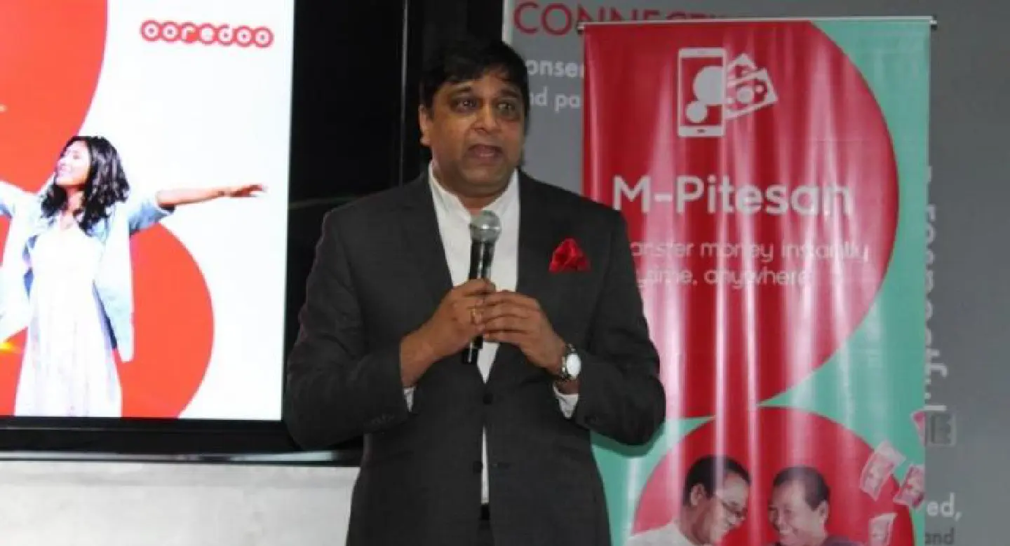 Mobile operators join war on cash Mobile operators join war on cash
