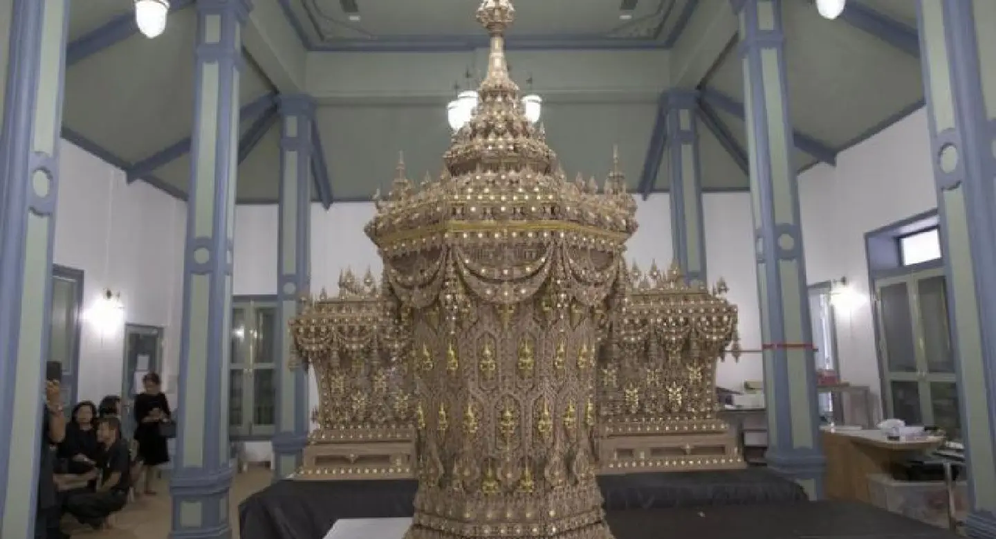 Royal Urn and Coffin reflect centuries of tradition