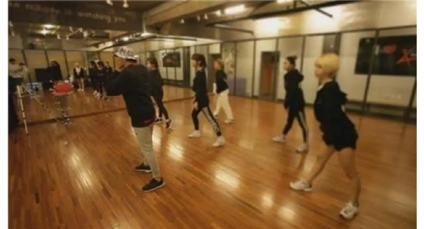6 in 10 teenage stars not attend school regularly: report