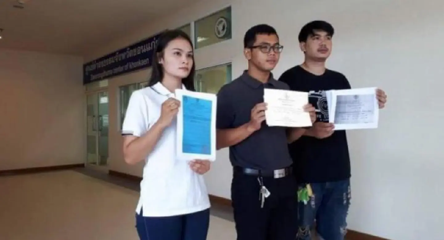 University graduates complain after being denied teaching licences University graduates complain after being denied teaching licences