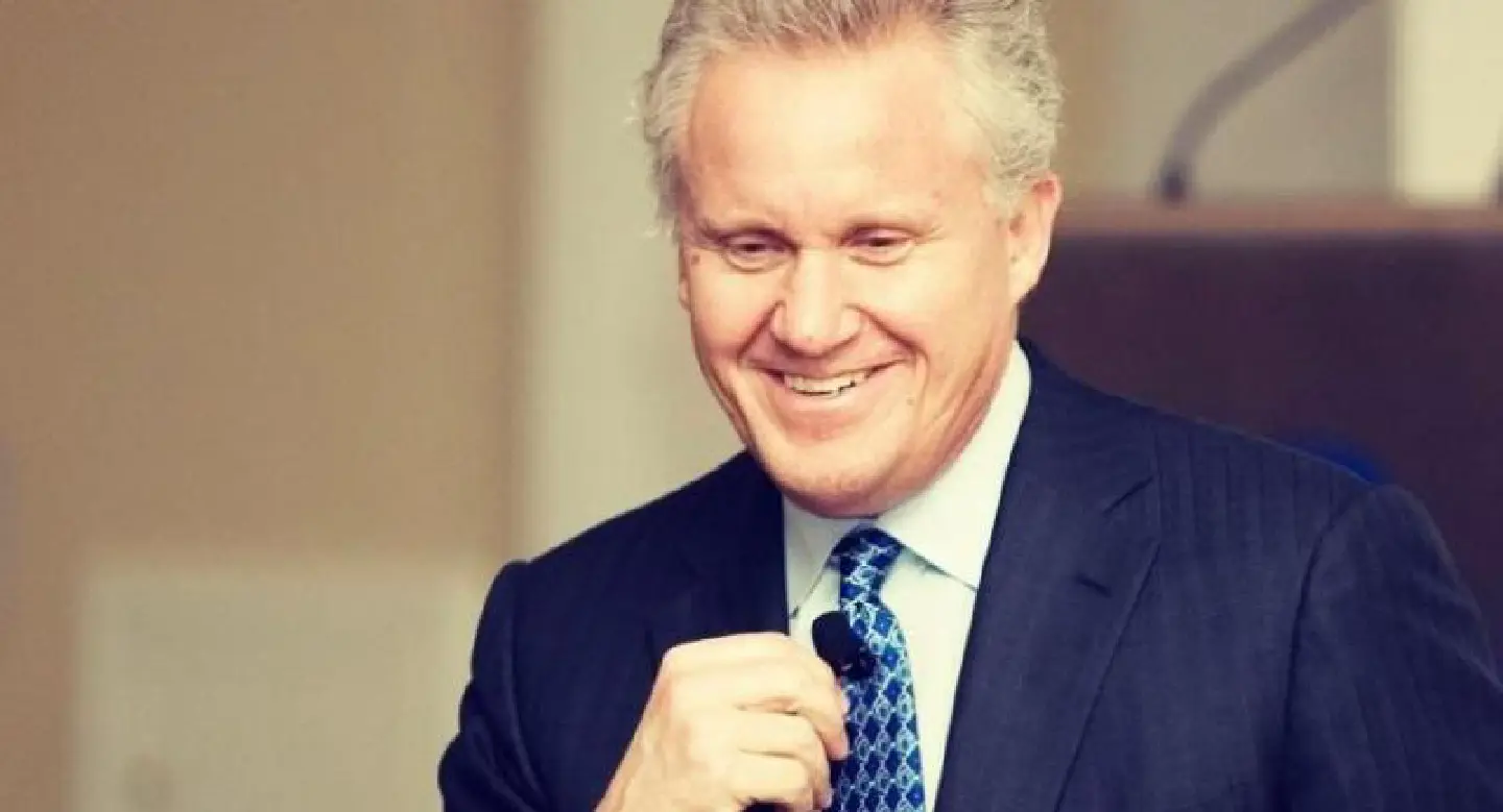General Electric's Jeff Immelt steps down early General Electric's Jeff Immelt steps down early