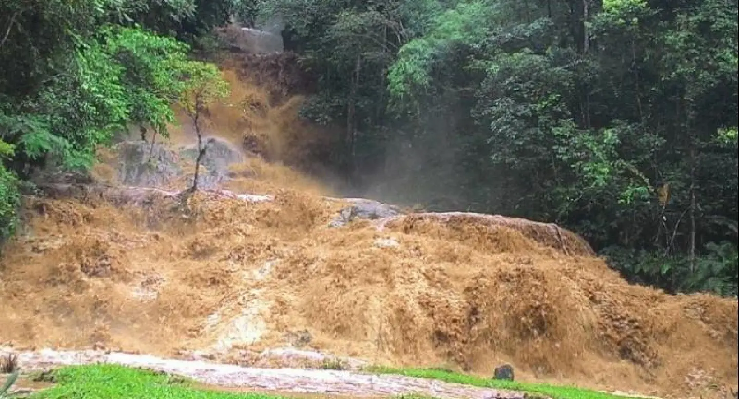 Warning of torrential downpours, flash floods for most of country this week Warning of torrential downpours, flash floods for most of country this week